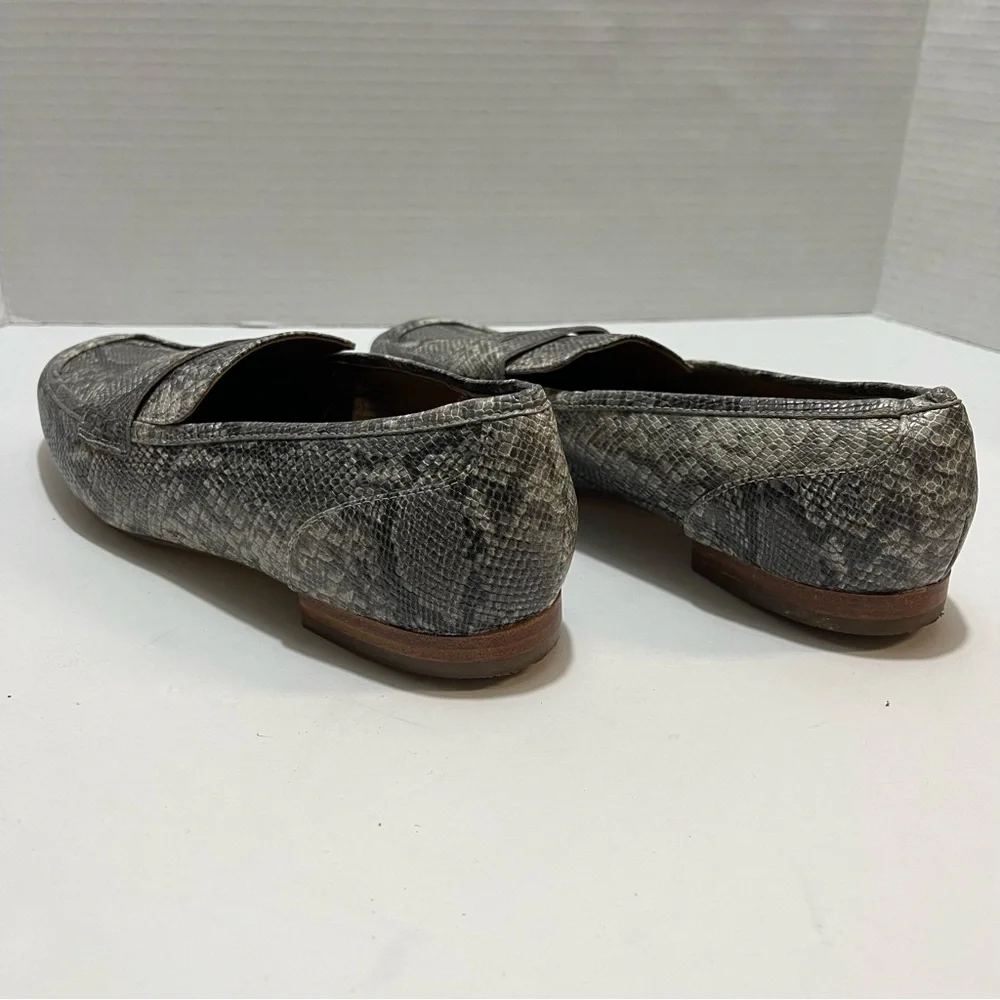 14th‎ & Union Gray Snakeskin Loafers